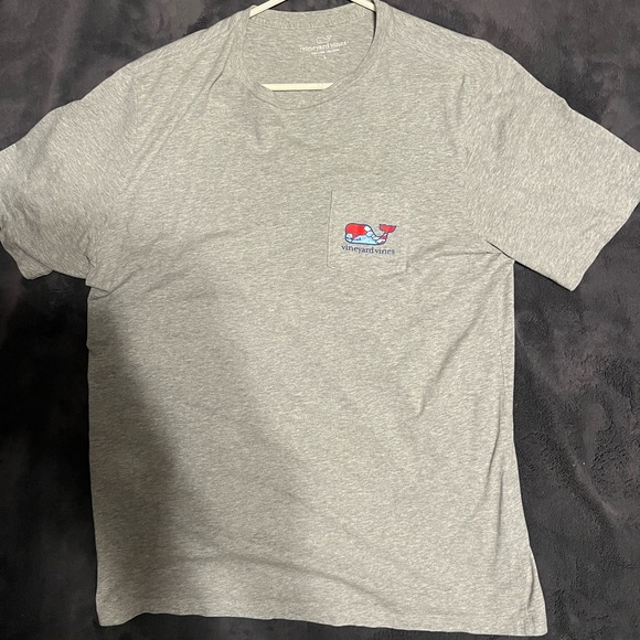Vineyard Vines Gray T shirt - Picture 2 of 2